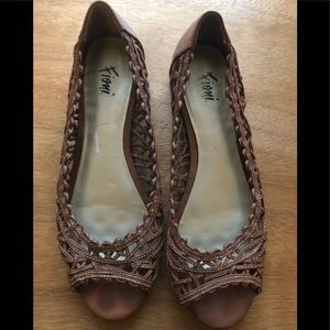 🌈 3/$15 Fioni Peep Toe Flat Sandals